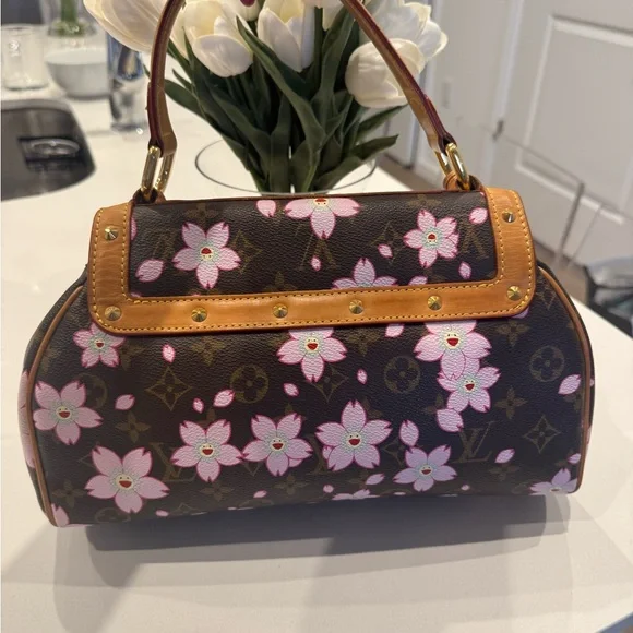 LOUIS VUITTON
TAKASHI MURAKAMI X LV MONOGRAM CHERRY BLOSSOM SAC RETRO PM - Picture 5 of 15